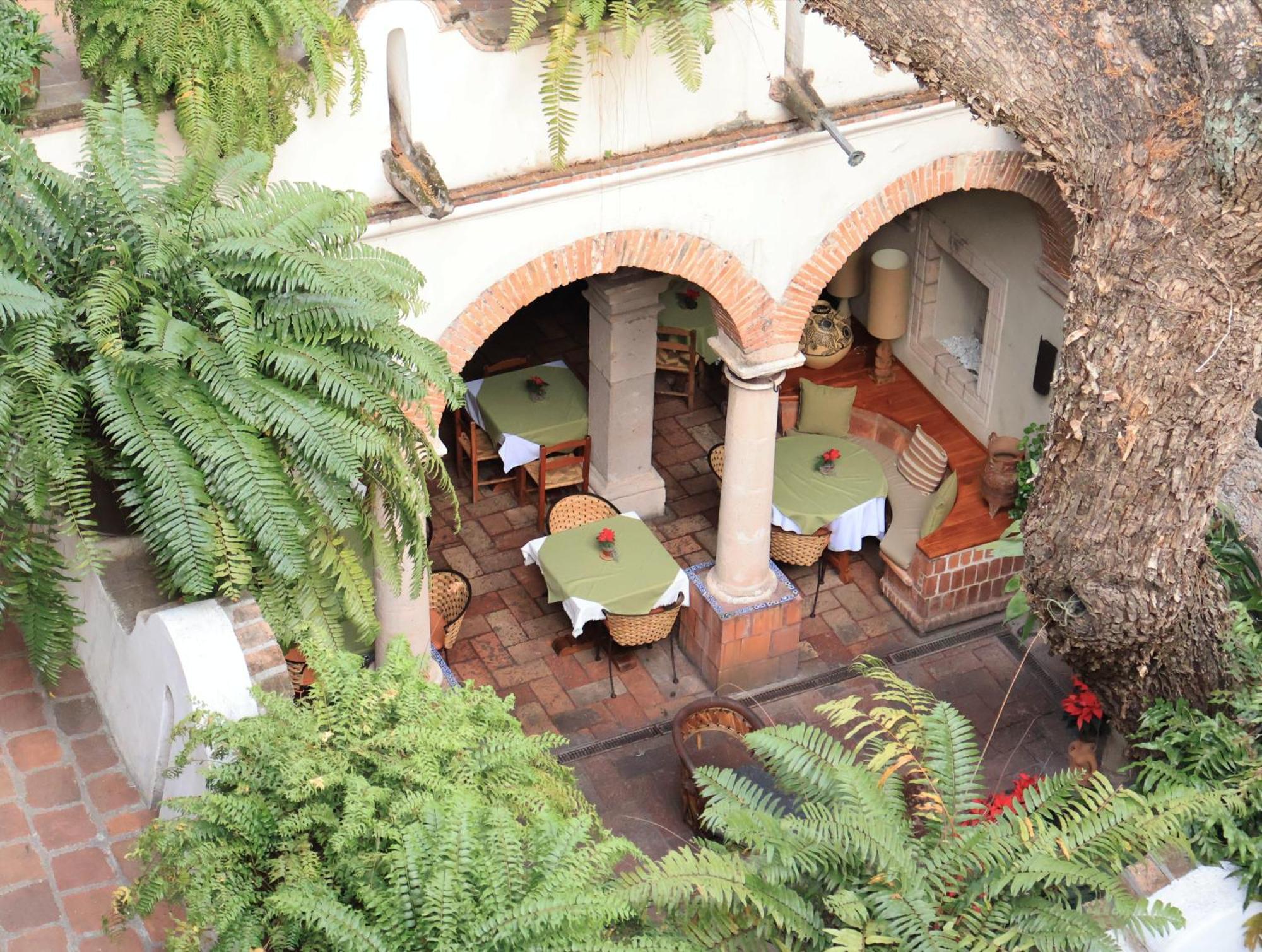 Hotel Los Arcos Taxco de Alarcon Exterior photo